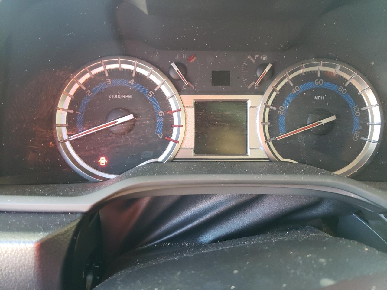 Photo 8 from auction – 2018 TOYOTA 4RUNNER SR with VIN JTEBU5JR6J5593368