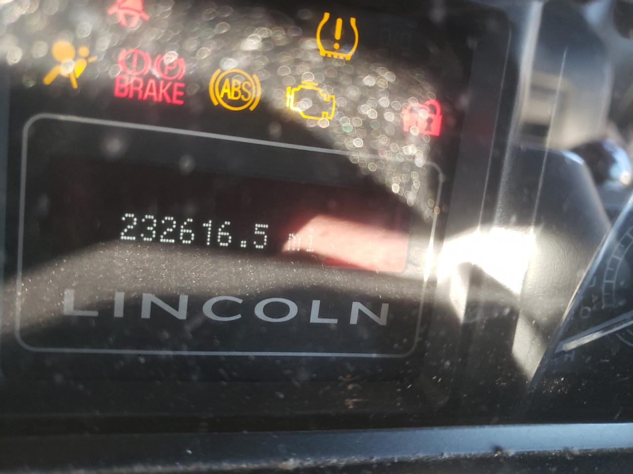 Photo 8 from auction – 2008 LINCOLN NAVIGATOR with VIN 5LMFU28508LJ06624