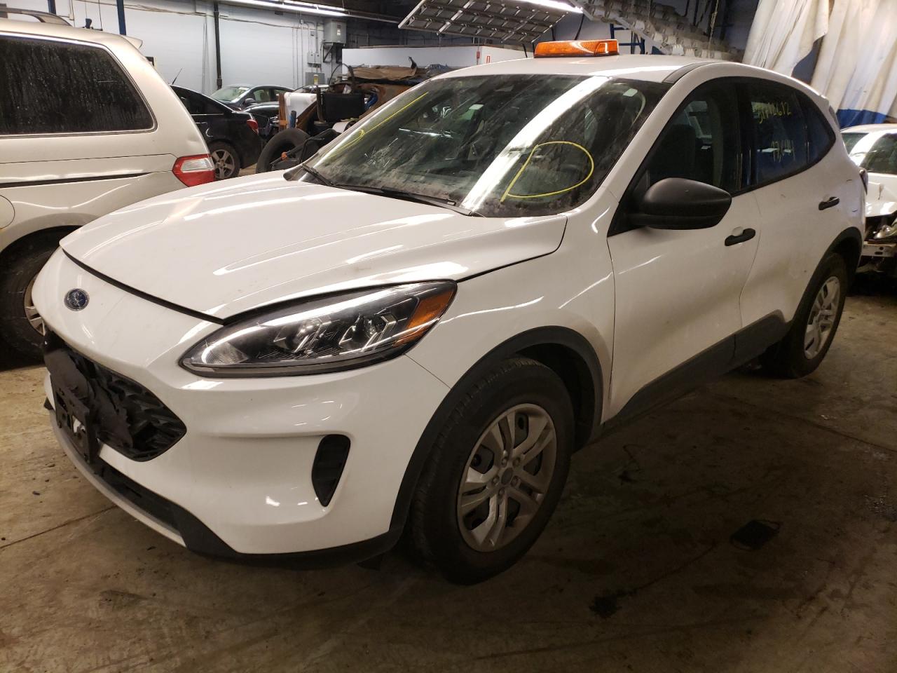 Photo 2 from auction – 2020 FORD ESCAPE S with VIN 1FMCU0F68LUC60958