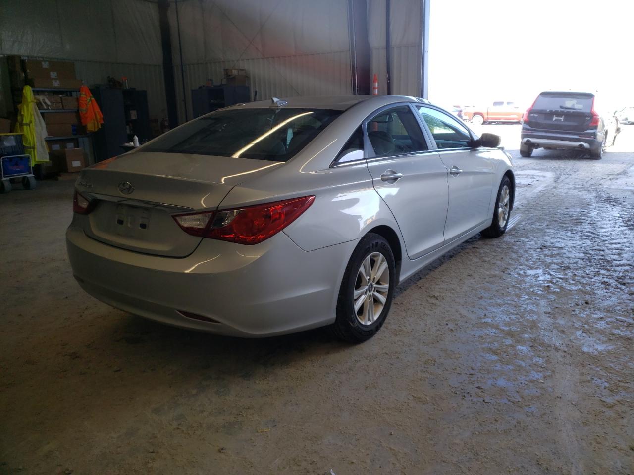 Photo 4 from auction – 2013 HYUNDAI SONATA GLS with VIN 5NPEB4AC0DH708208
