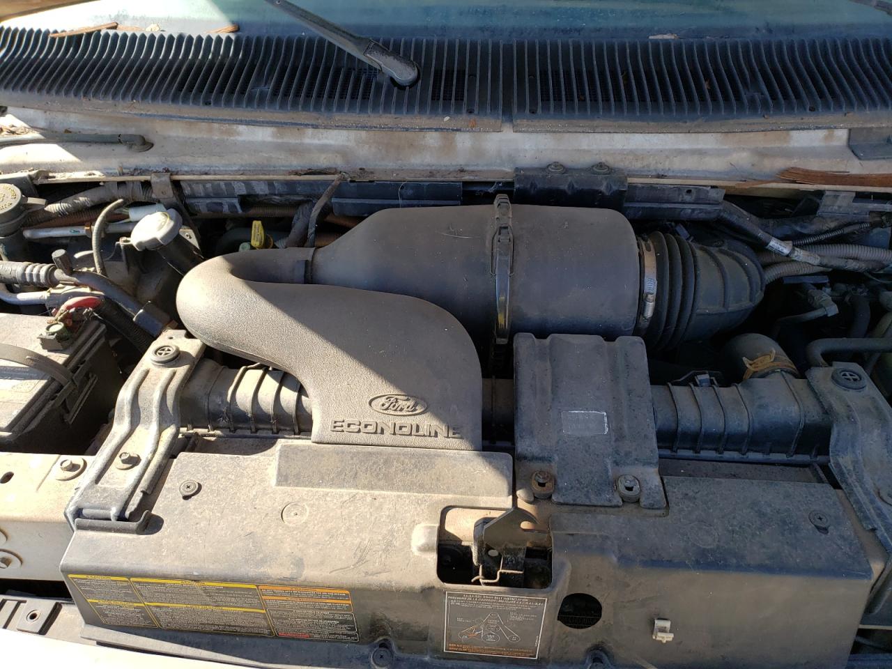 Photo 7 from auction – 2000 FORD ECONOLINE with VIN 1FDXE40S8XHC04447