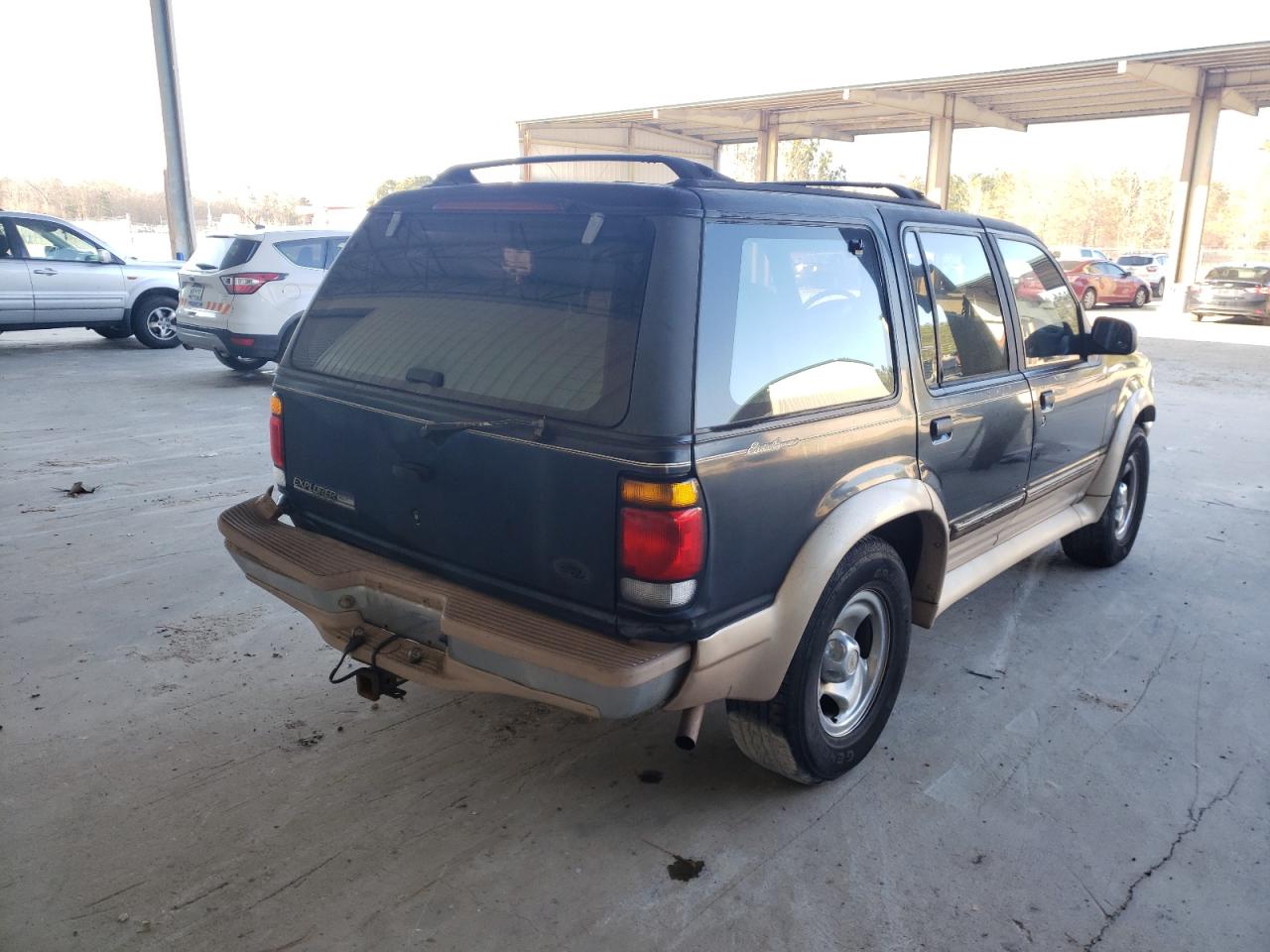 Photo 4 from auction – 1996 FORD EXPLORER with VIN 1FMDU34X9TUA48202