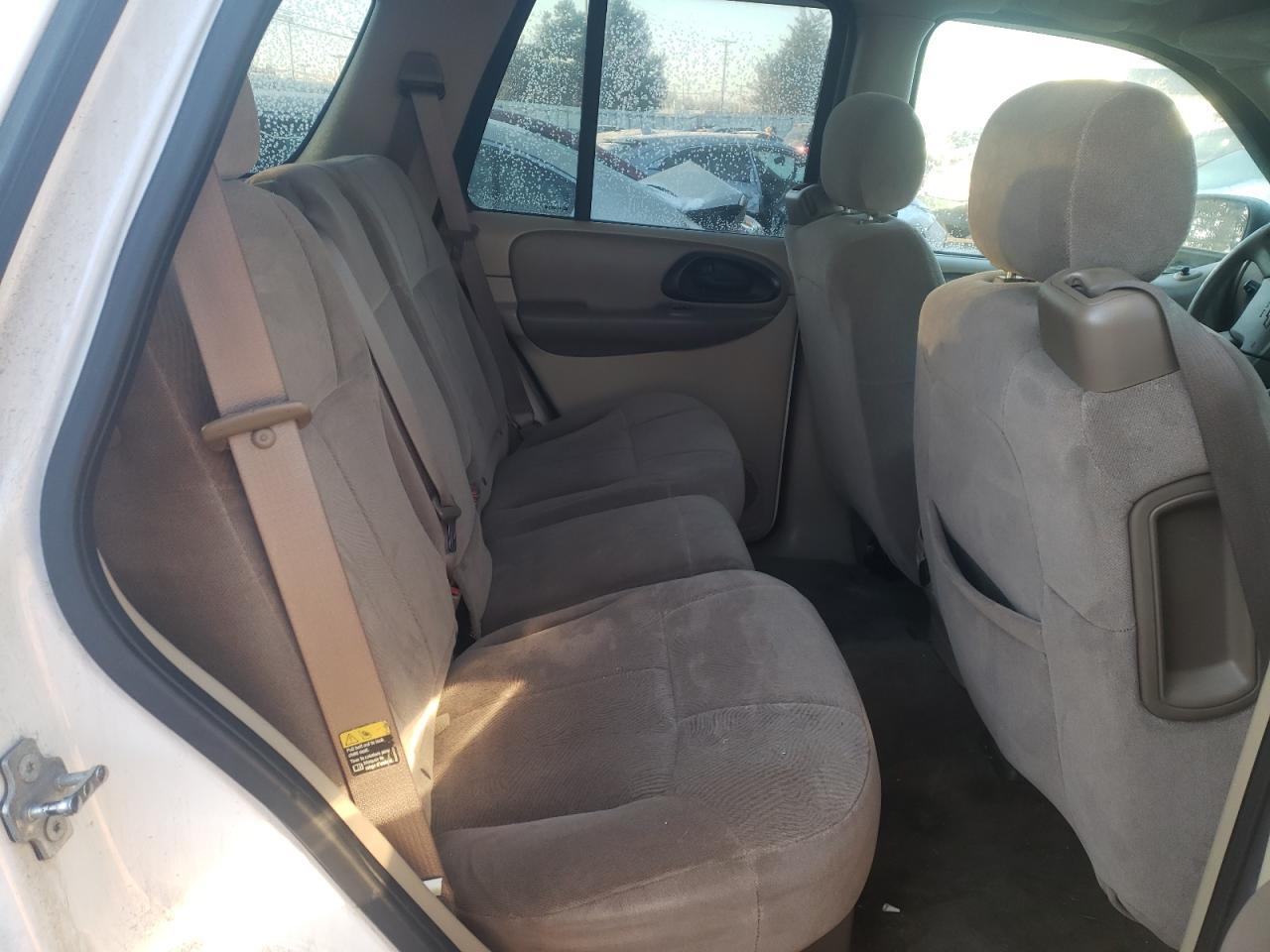 Photo 6 from auction – 2004 CHEVROLET TRAILBLAZE with VIN 1GNDT13S842361067