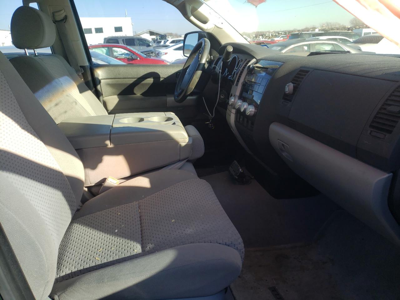 Photo 5 from auction – 2007 TOYOTA TUN with VIN 5TFRU54187X004097