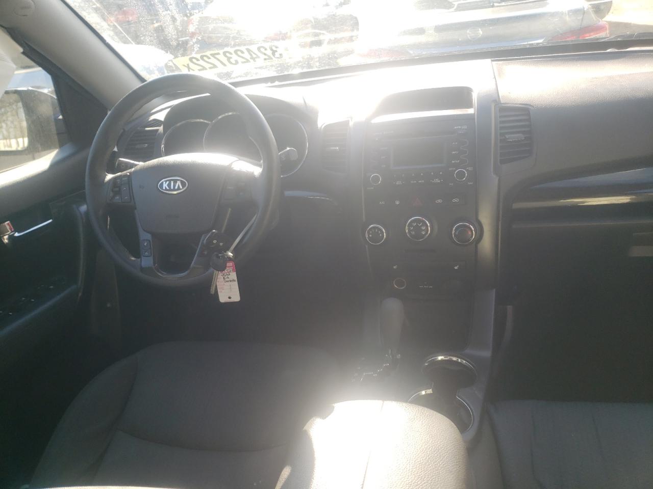 Photo 9 from auction – 2012 KIA SORENTO BA with VIN 5XYKT4A64CG221352