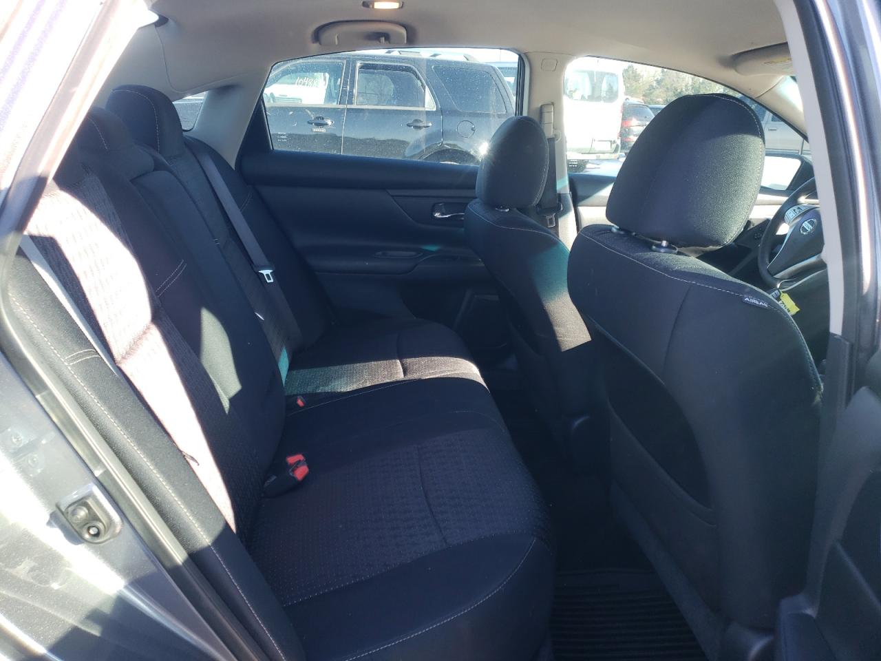 Photo 6 from auction – 2017 NISSAN ALTIMA 2.5 with VIN 1N4AL3AP1HC116932