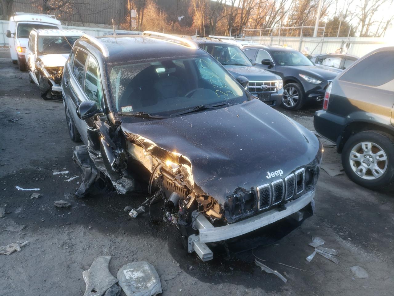 JEEP CHEROKEE L 2019 with VIN 1C4PJMDX2KD121361 - Photo from auction