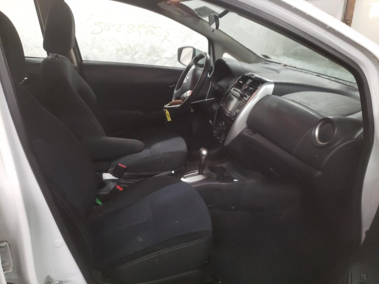 Photo 5 from auction – 2015 NISSAN VERSA NOTE with VIN 3N1CE2CP2FL435085