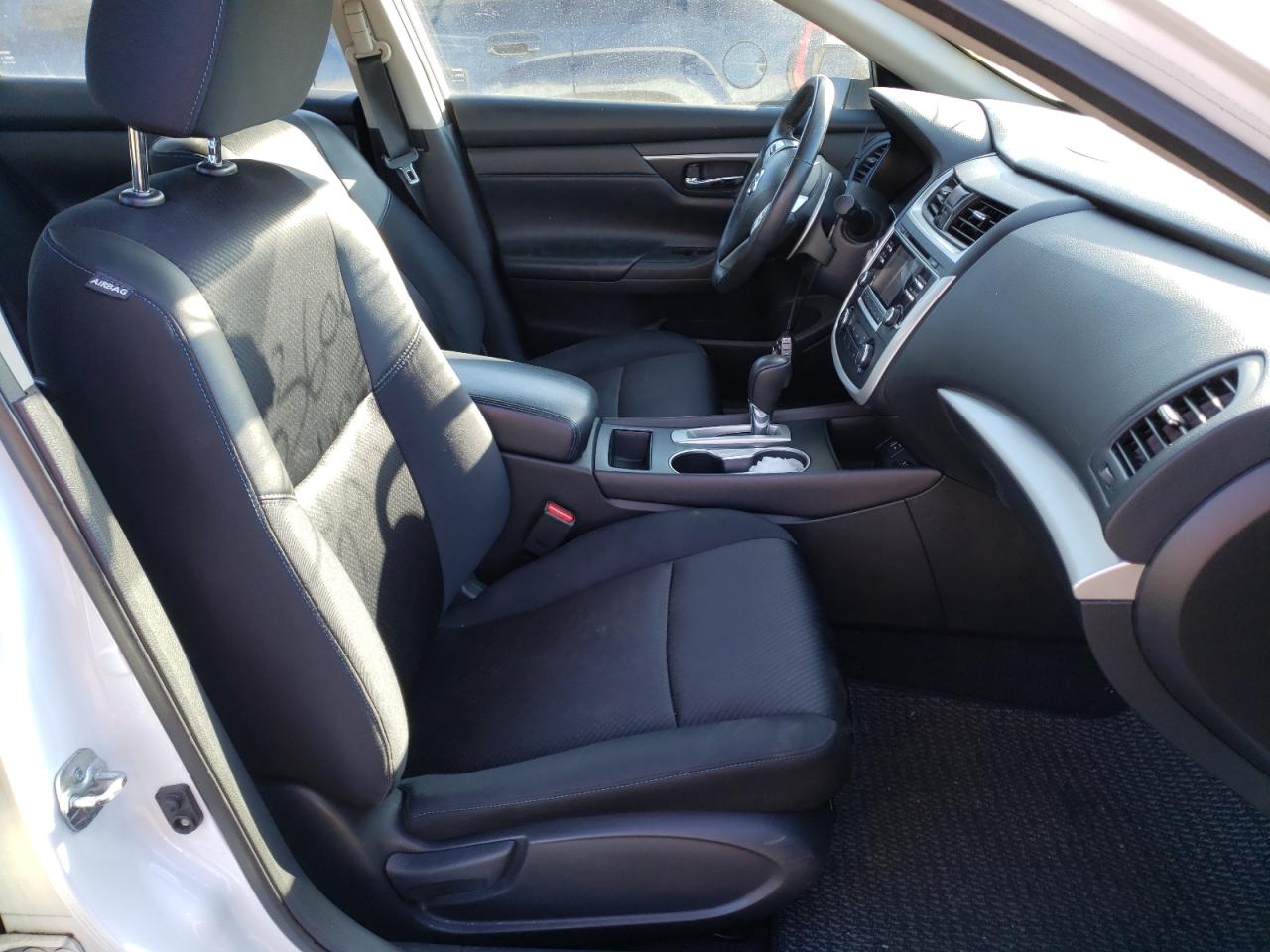 Photo 5 from auction – 2016 NISSAN ALTIMA 2.5 with VIN 1N4AL3AP1GC167958