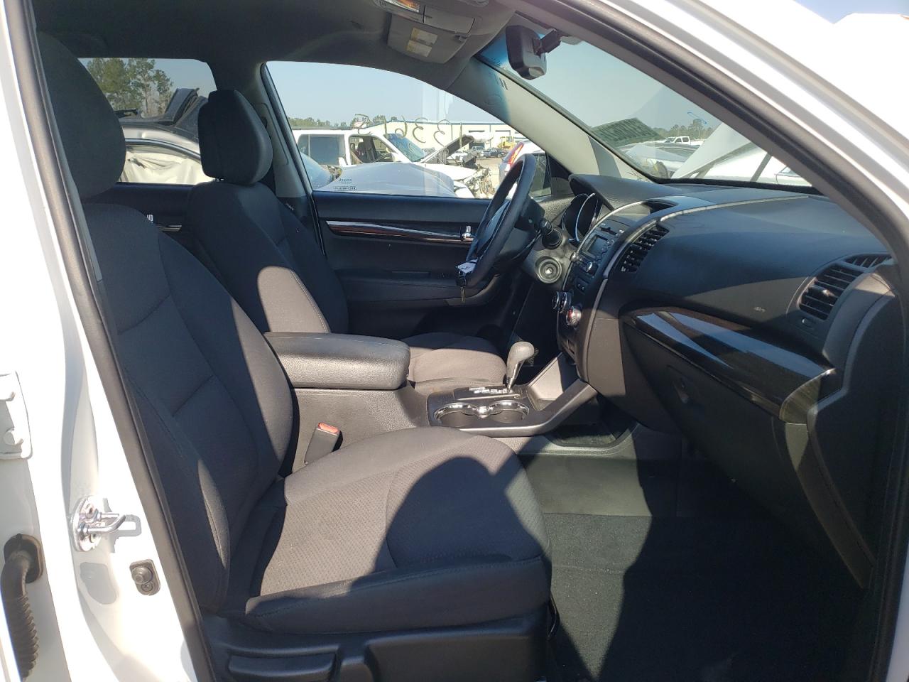 Photo 5 from auction – 2011 KIA SORENTO BA with VIN 5XYKT3A10BG160501