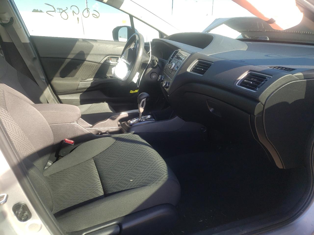 Photo 5 from auction – 2014 HONDA CIVIC LX with VIN 19XFB2F52EE267383