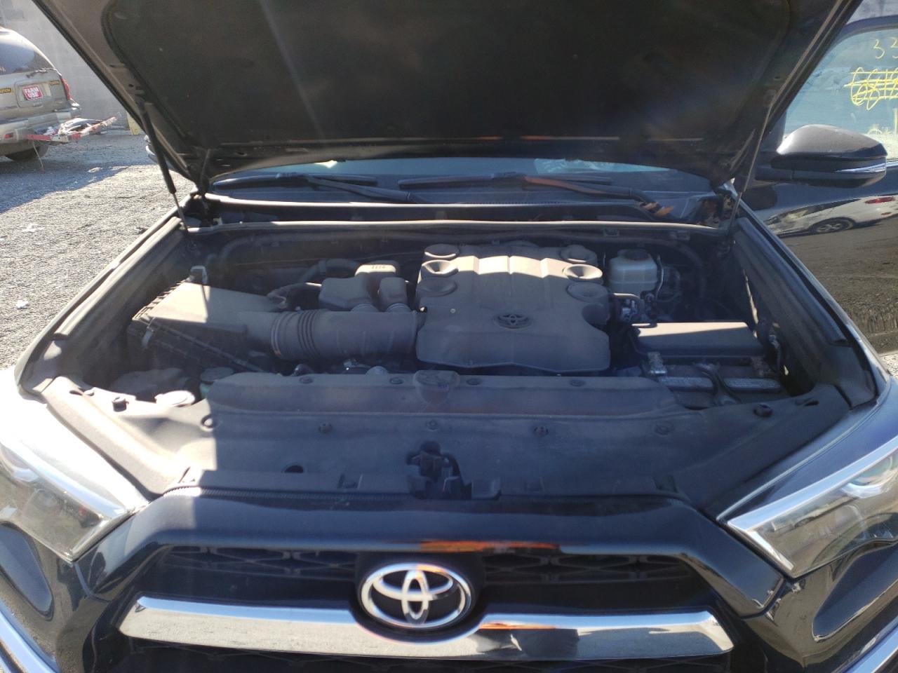 Photo 7 from auction – 2016 TOYOTA 4RUNNER SR with VIN JTEBU5JR1G5364816