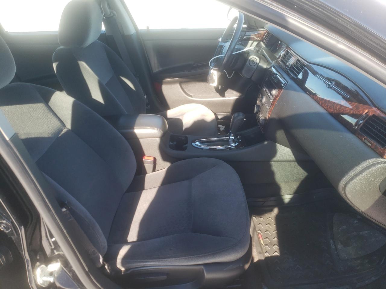 Photo 5 from auction – 2014 CHEVROLET IMPALA LIM with VIN 2G1WB5E34E1115497