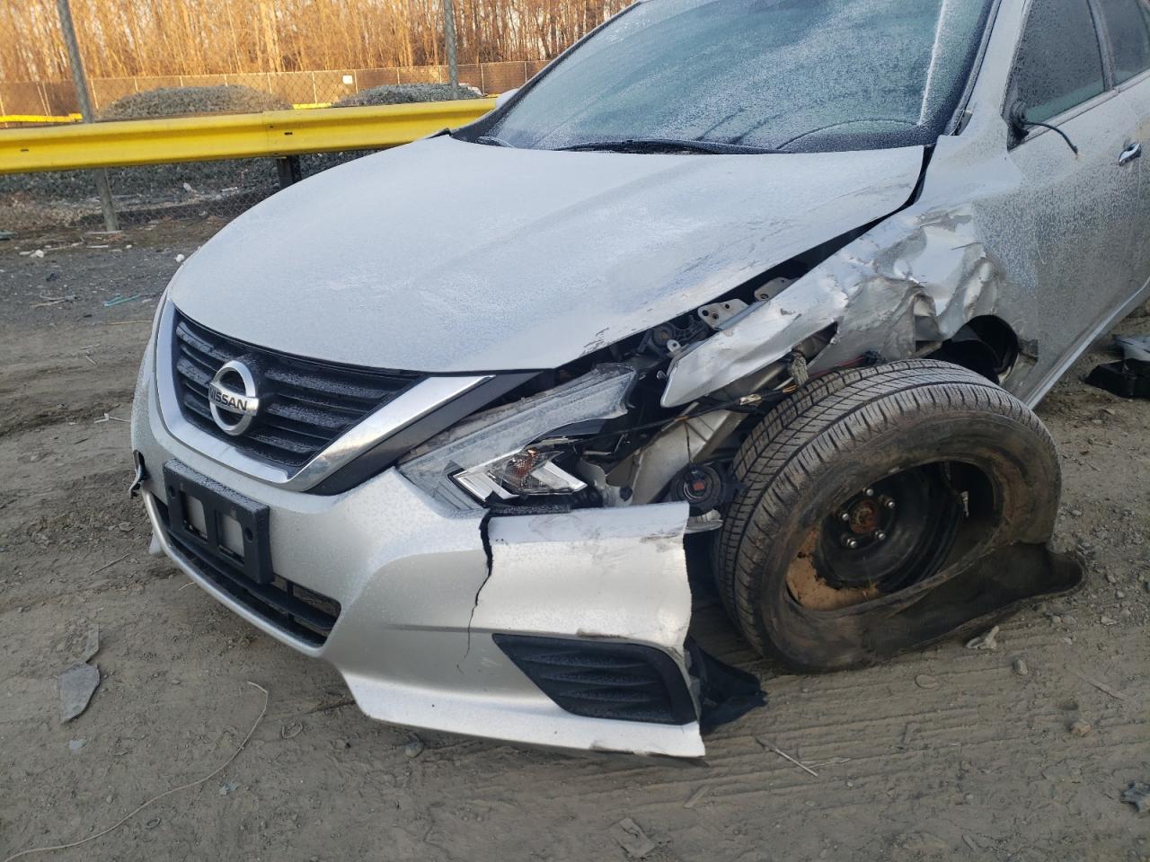 Photo 9 from auction – 2016 NISSAN ALTIMA 2.5 with VIN 1N4AL3AP2GN359989