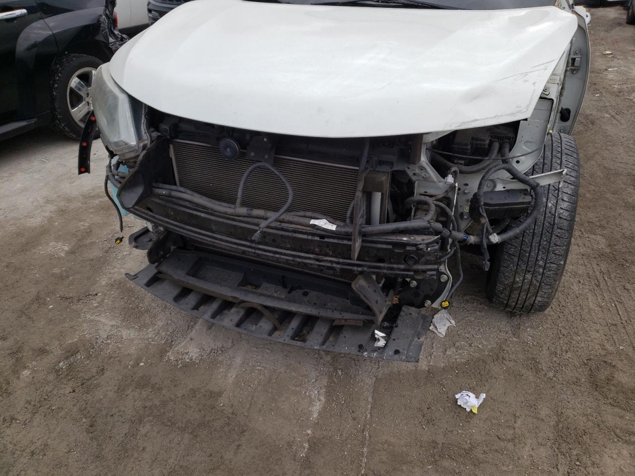 Photo 9 from auction – 2014 NISSAN ROGUE S with VIN 5N1AT2MT5EC770191