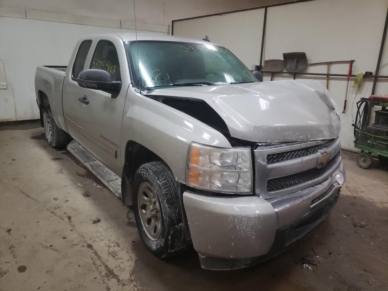CHEVROLET SILVERADO 2009 with VIN 1GCEC19C29Z225688 - Photo from auction