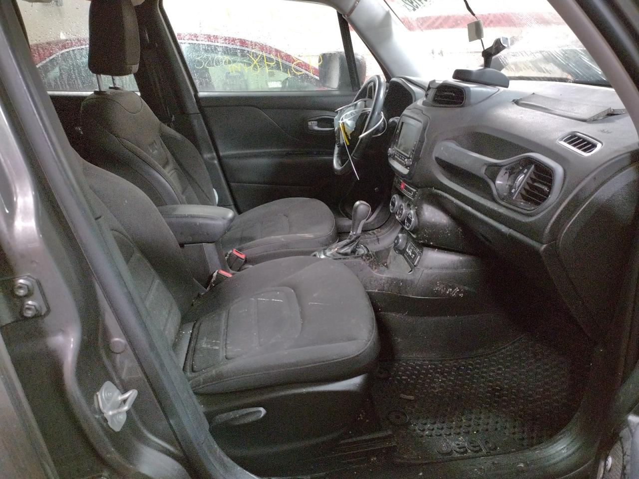Photo 5 from auction – 2016 JEEP RENEGADE L with VIN ZACCJBBT9GPD56528