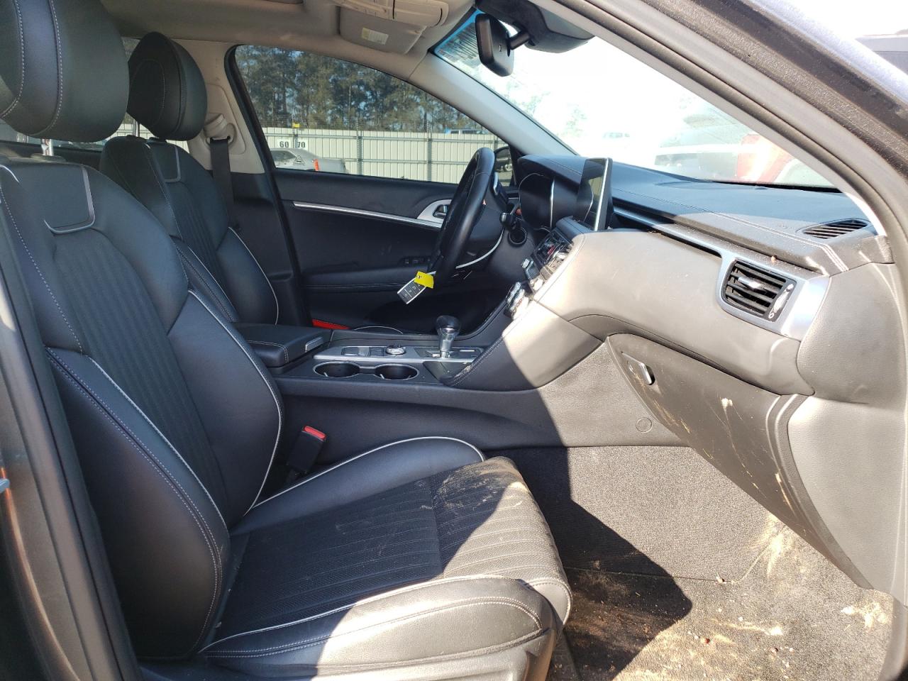 Photo 5 from auction – 2019 GENESIS G70 ELITE with VIN KMTG74LE5KU017446