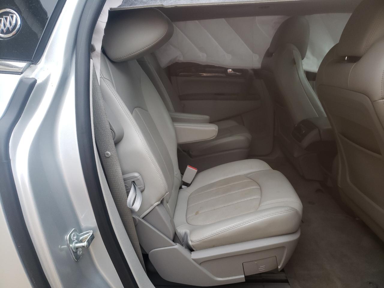 Photo 6 from auction – 2016 BUICK ENCLAVE with VIN 5GAKRCKD2GJ101031