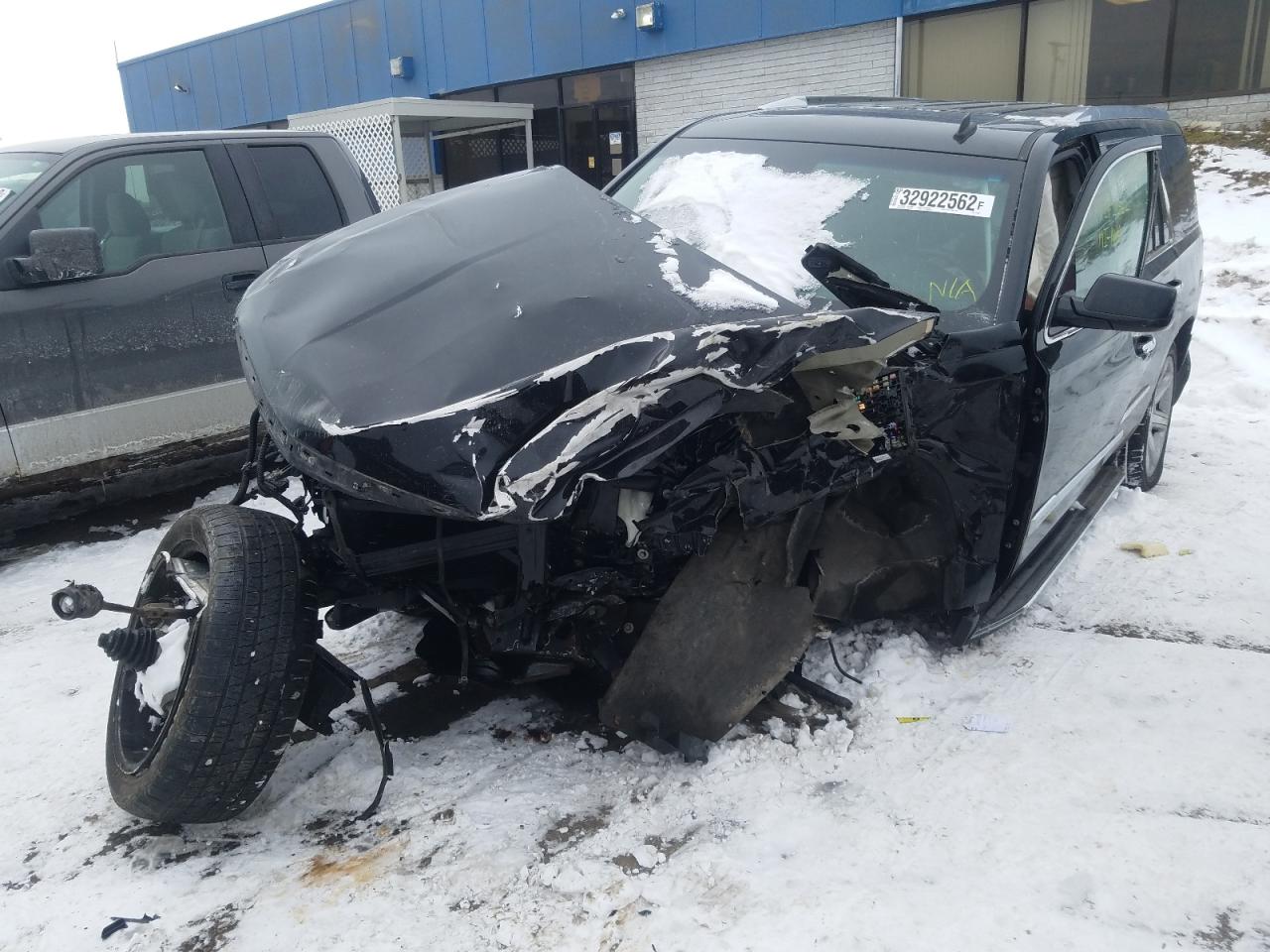 Photo 2 from auction – 2015 CADILLAC ESCALADE L with VIN 1GYS4BKJ0FR276207