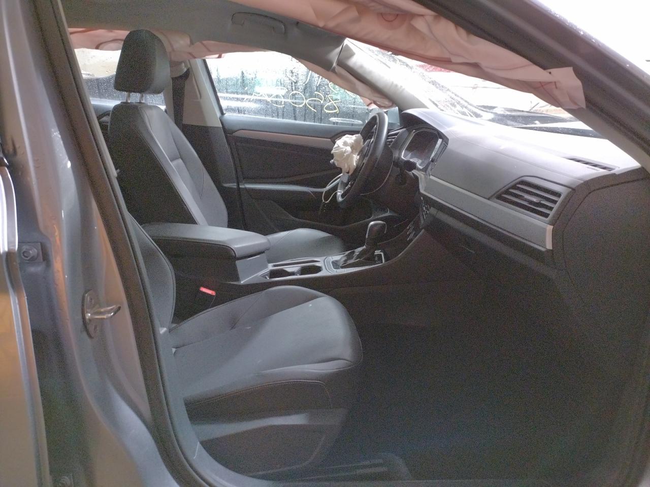 Photo 5 from auction – 2020 VOLKSWAGEN JETTA S with VIN 3VWCB7BU4LM066601