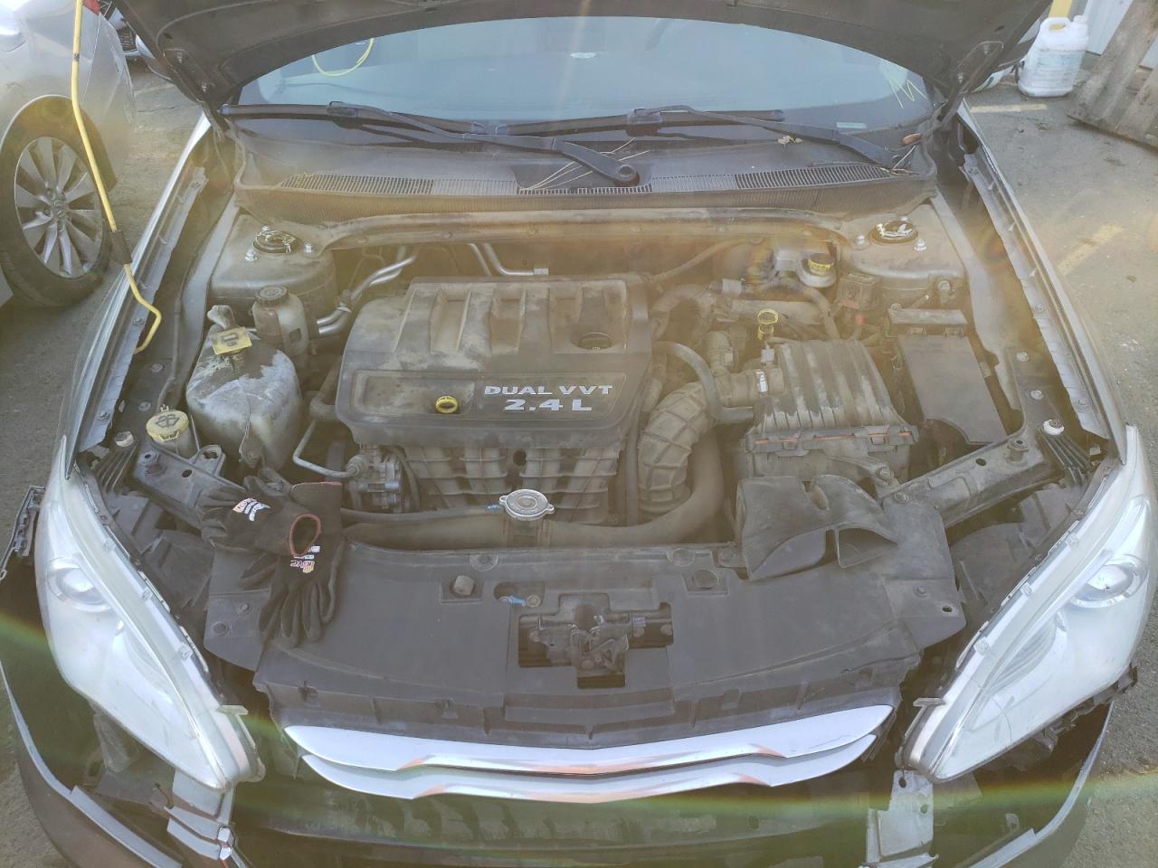 Photo 7 from auction – 2012 CHRYSLER 200 TOURIN with VIN 1C3CCBBB5CN199802