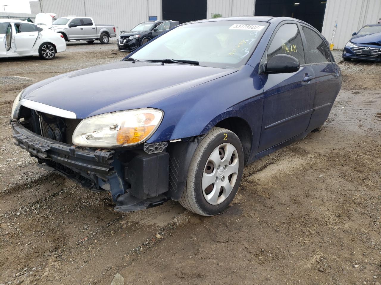 صورة رقم 2 من المزاد - 2007 KIA SPECTRA EX مع VIN KNAFE121175484973