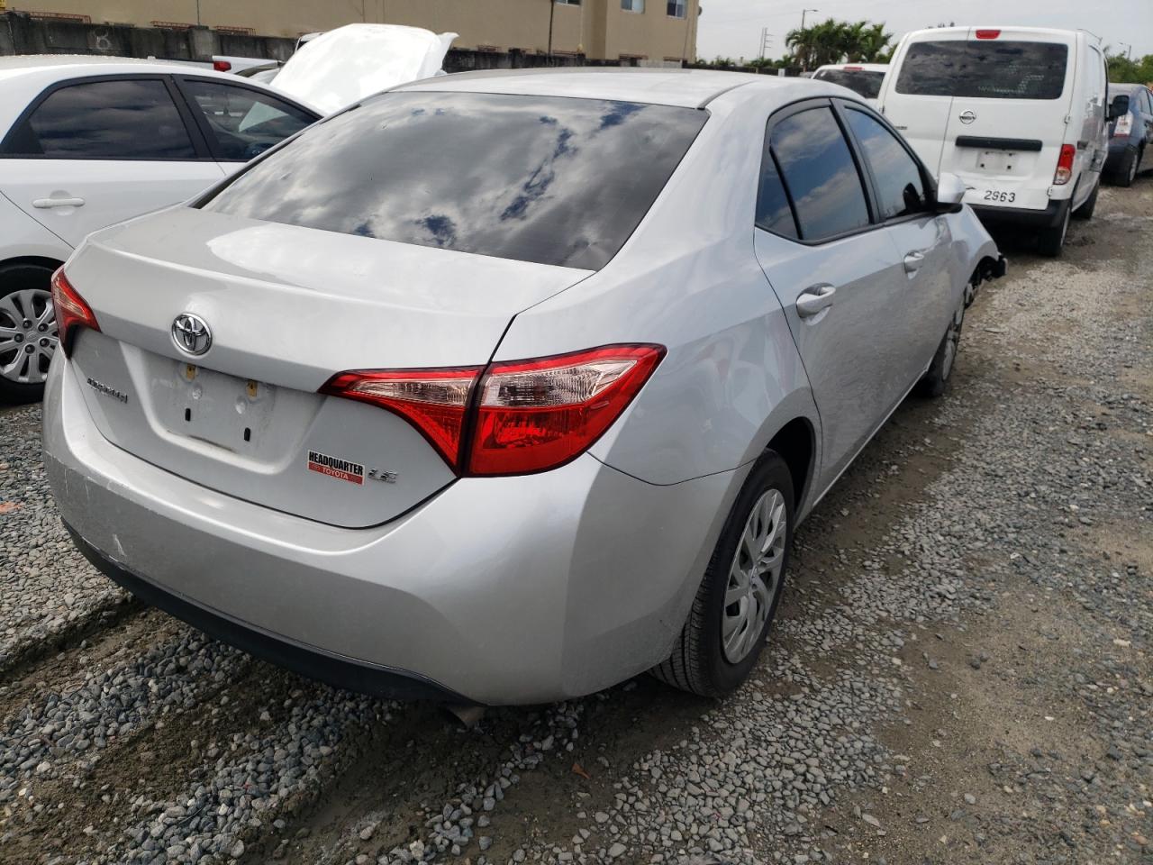 Photo 4 from auction – 2017 TOYOTA COROLLA L with VIN 2T1BURHE3HC784838