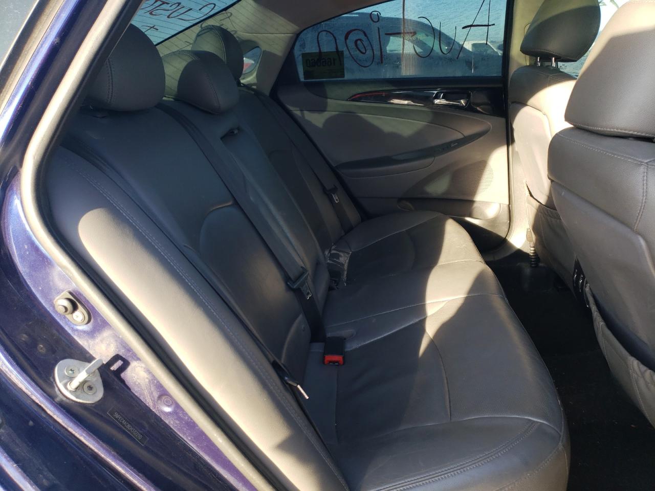 Photo 6 from auction – 2012 HYUNDAI SONATA SE with VIN 5NPEC4AC8CH332210