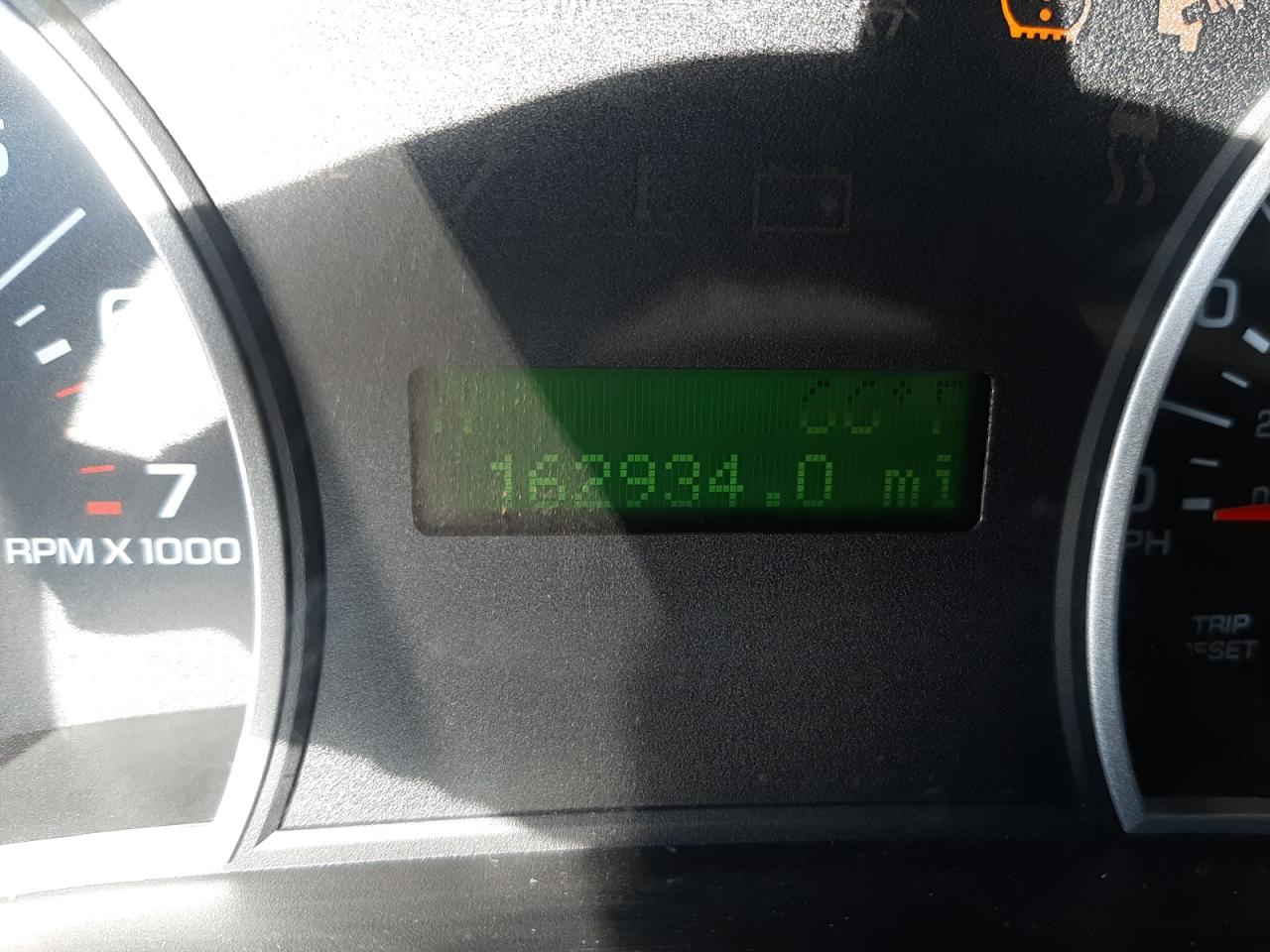 Photo 8 from auction – 2006 FORD EXPLORER with VIN 1FMEU63E56UB04162