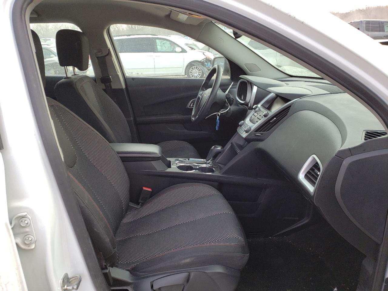 Photo 5 from auction – 2017 CHEVROLET EQUINOX LS with VIN 2GNALBEK7H1555973