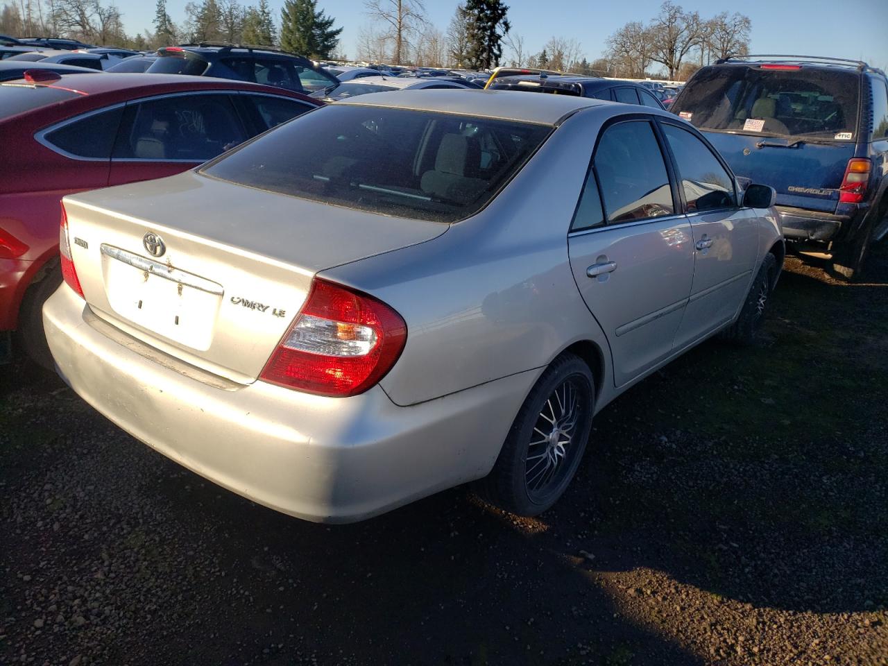 Photo 4 from auction – 2003 TOYOTA CAMRY with VIN 4T1BE32K33U732044