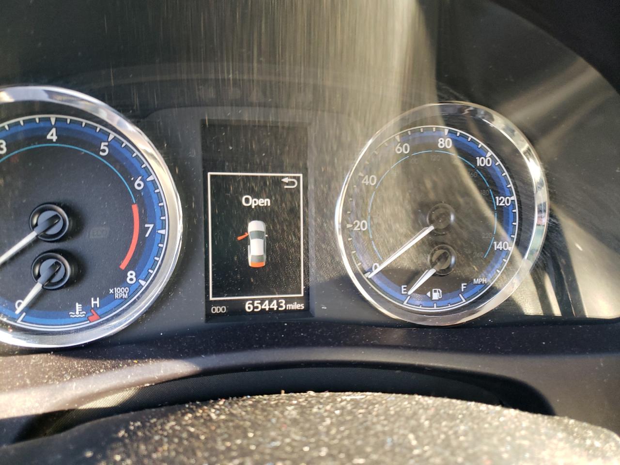 Photo 8 from auction – 2018 TOYOTA COROLLA L with VIN 5YFBURHE1JP854293