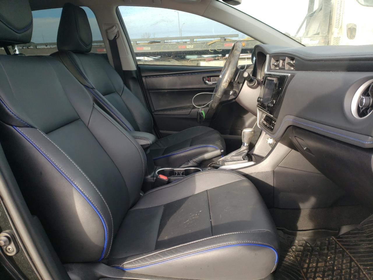 Photo 5 from auction – 2019 TOYOTA COROLLA L with VIN 2T1BURHE0KC229790