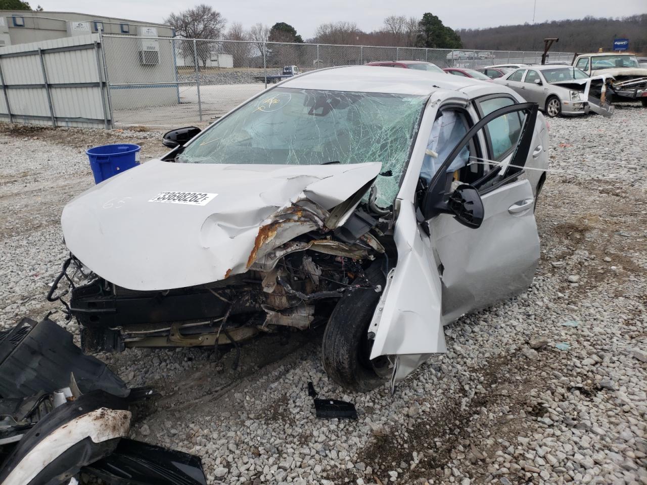Photo 2 from auction – 2017 TOYOTA COROLLA L with VIN 5YFBURHE2HP665405