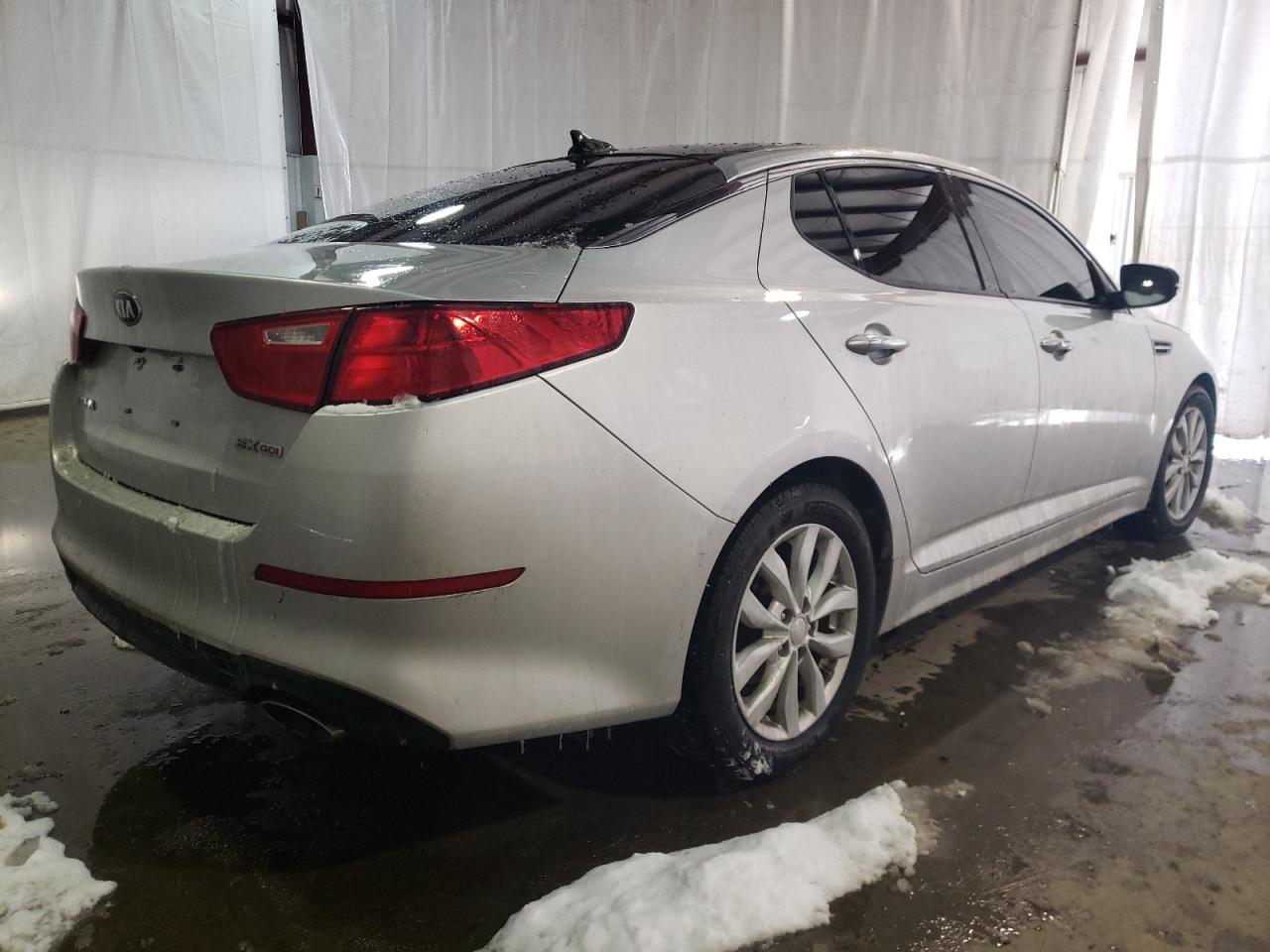 Photo 4 from auction – 2015 KIA OPTIMA EX with VIN 5XXGN4A7XFG436235