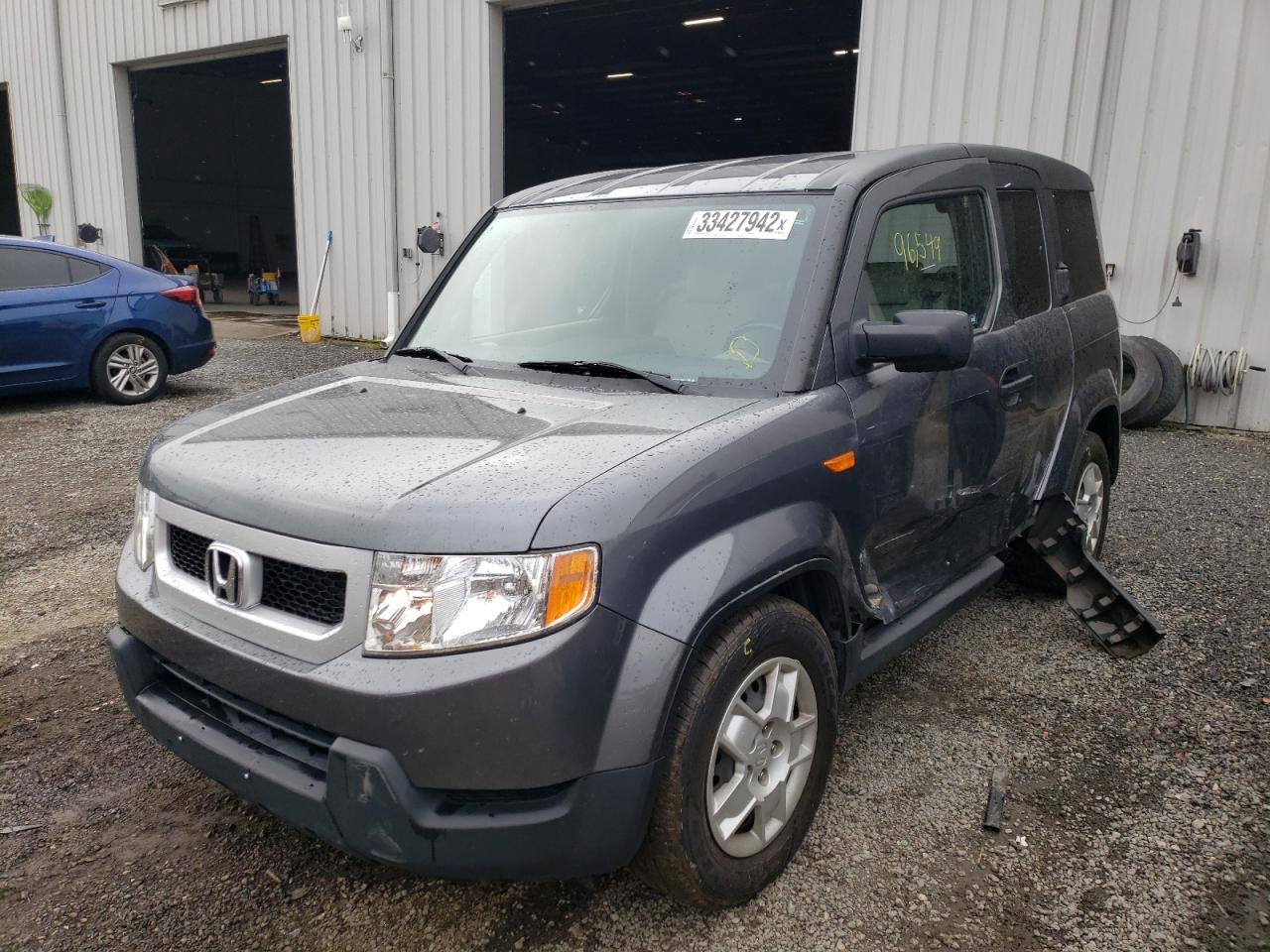 Photo 2 from auction – 2011 HONDA ELEMENT LX with VIN 5J6YH2H32BL006111