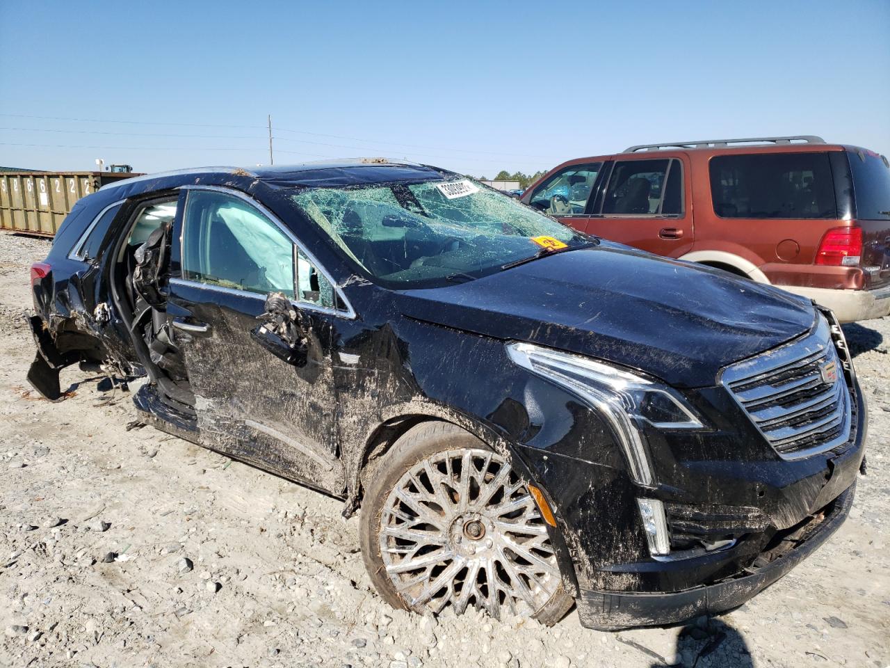 CADILLAC XT5 PREMIU 2017 with VIN 1GYKNCRS2HZ137569 - Photo from auction
