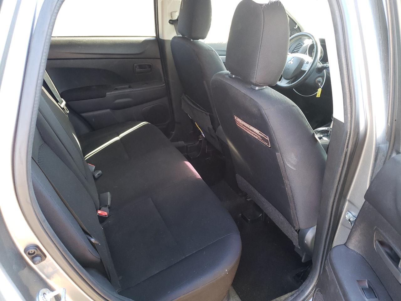 Photo 6 from auction – 2015 MITSUBISHI OUTLANDER with VIN 4A4AR3AU5FE002358