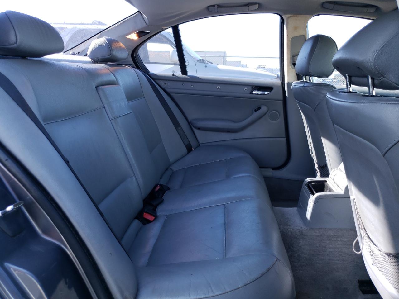 Photo 6 from auction – 2002 BMW 325 I with VIN WBAET37442NJ18871