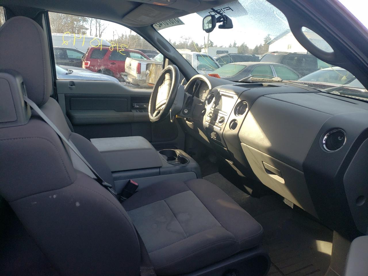 Photo 5 from auction – 2004 FORD F150 with VIN 1FTPX14554NB60518