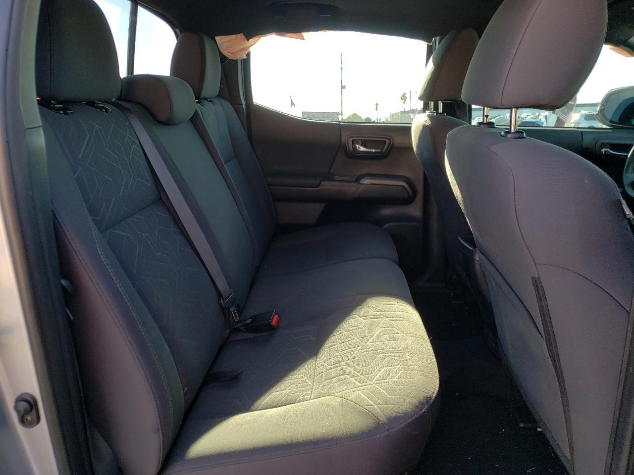 Photo 6 from auction – 2017 TOYOTA TACOMA DOU with VIN 3TMAZ5CN9HM027592