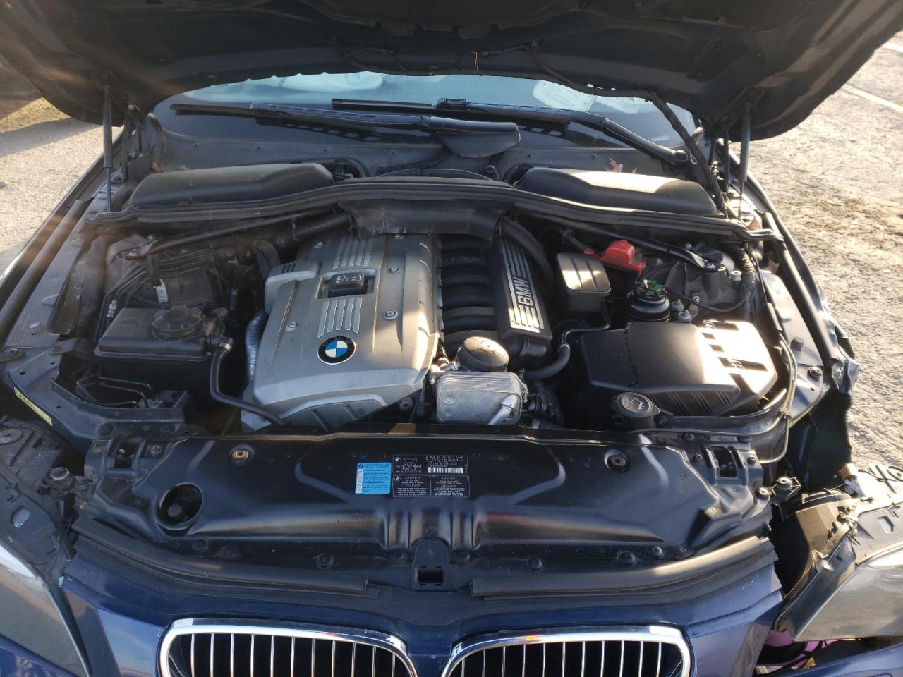 Photo 7 from auction – 2007 BMW 525 I with VIN WBANE53597CY05786