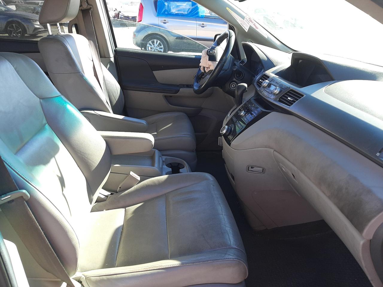 Photo 5 from auction – 2011 HONDA ODYSSEY EX with VIN 5FNRL5H61BB083740
