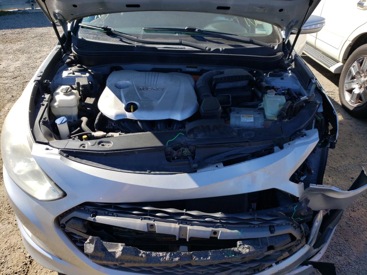 Photo 7 from auction – 2011 HYUNDAI SONATA HYB with VIN KMHEC4A48BA002464
