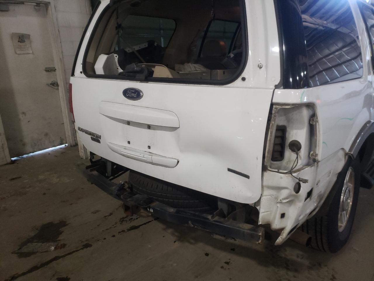 صورة رقم 9 من المزاد - 2003 FORD EXPEDITION مع VIN 1FMFU18L23LB41329