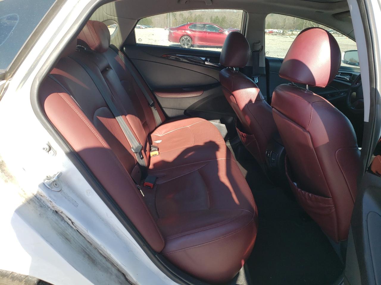 Photo 6 from auction – 2011 HYUNDAI SONATA SE with VIN 5NPEC4AC8BH043939