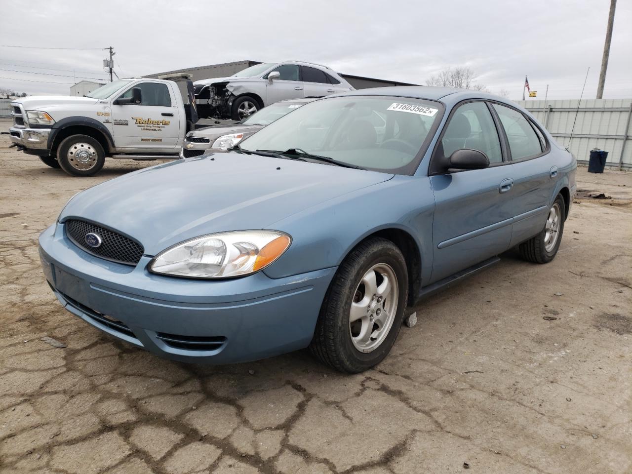 Photo 2 from auction – 2005 FORD TAURUS SE with VIN 1FAFP53U35A244525