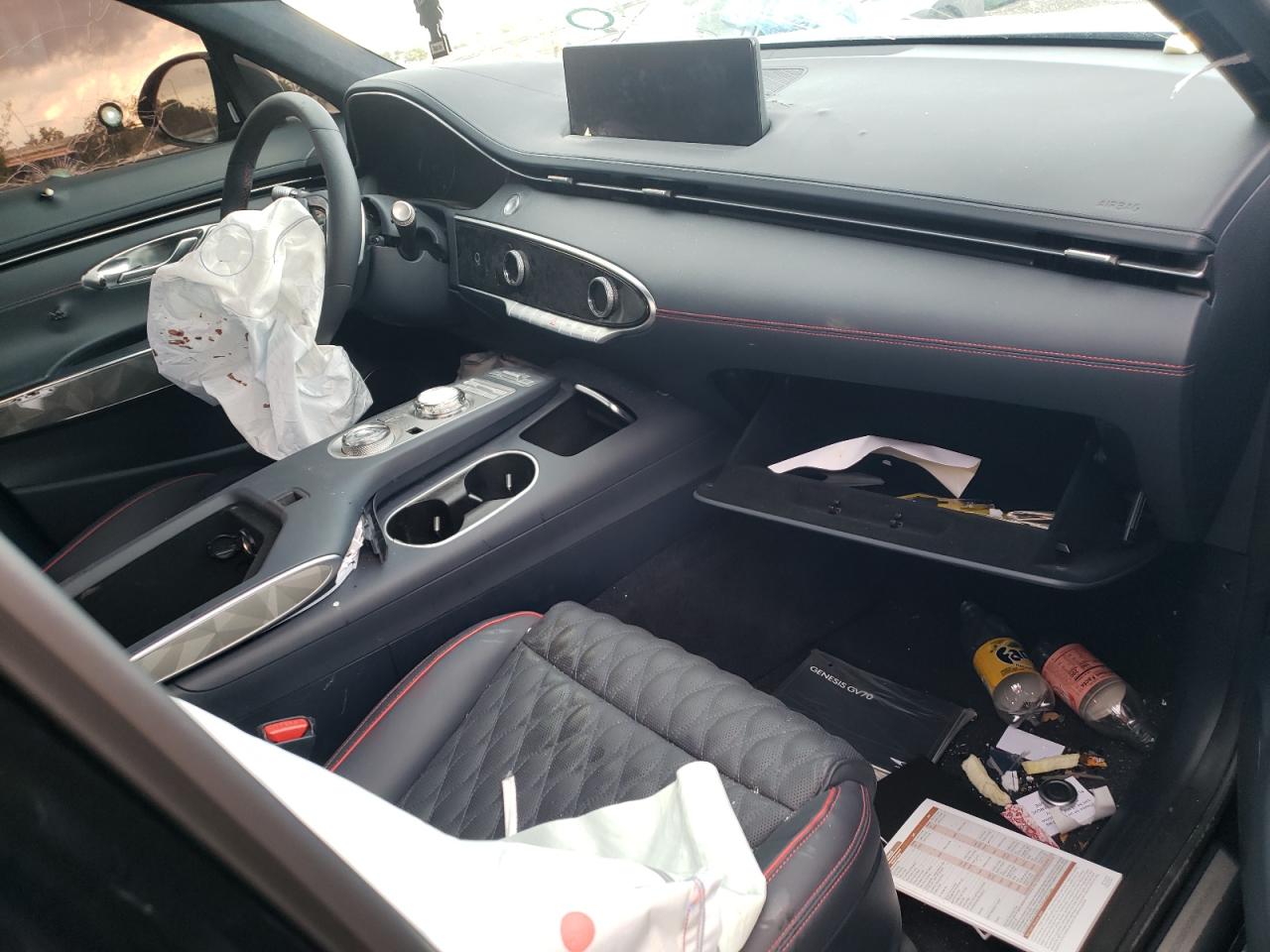 Фото 5 с аукциона – 2022 GENESIS GV70 BASE с VIN KMUMCDTC0NU018937