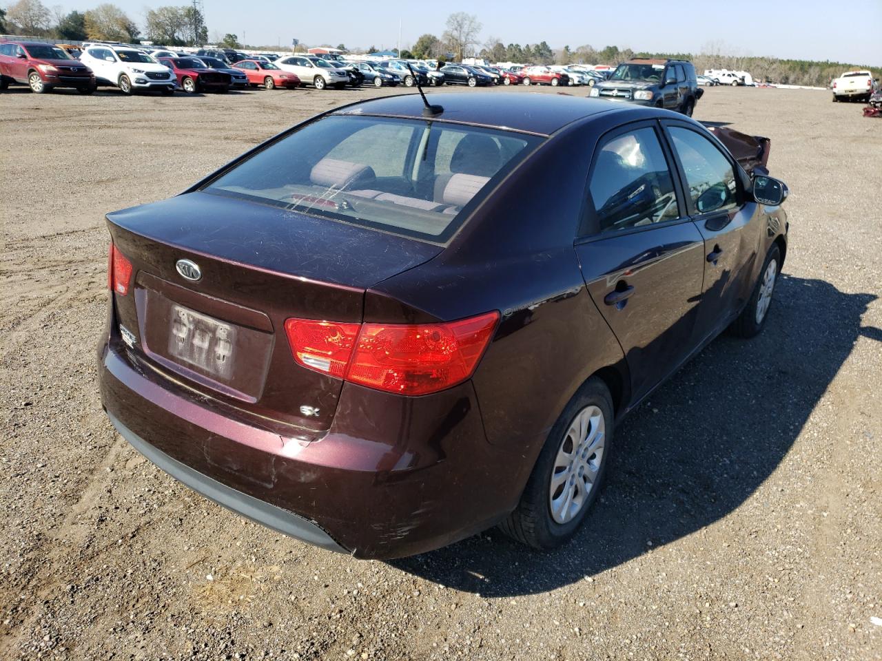 Photo 4 from auction – 2010 KIA FORTE EX with VIN KNAFU4A23A5855041